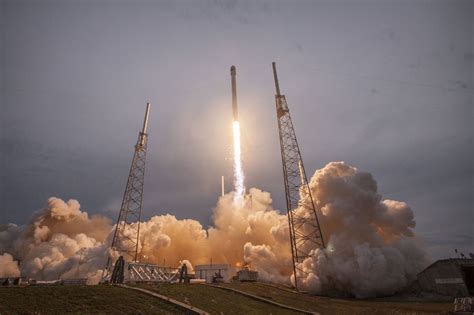 Nasa Orders First Crewed Mission From Spacex To The International Space