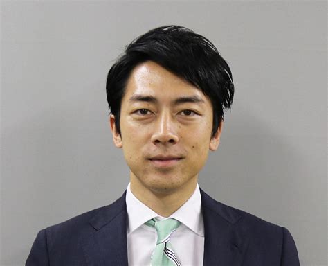 Lgbt差別「あり得ない」 自民・小泉氏、杉田氏批判 政治・行政 カナロコ By 神奈川新聞