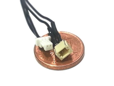 Mikrokontakt, 2-pins. Plugg med ca 9cm kabel | 11098