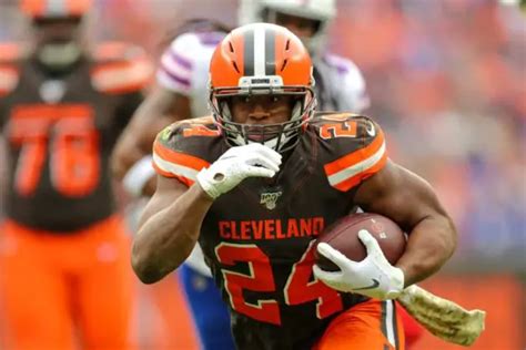 New Next Gen Stat Proves Nick Chubb Is Better Than Saquon Barkley