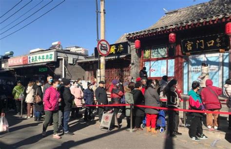 宫门口馒头创始人店经营18年，每天食客络绎不绝，网红范十足