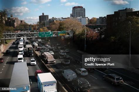 Cross Bronx Expressway Photos and Premium High Res Pictures - Getty Images