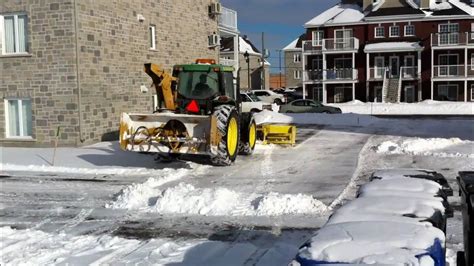 John Deere Snow Removal Déneigement Savaria Youtube