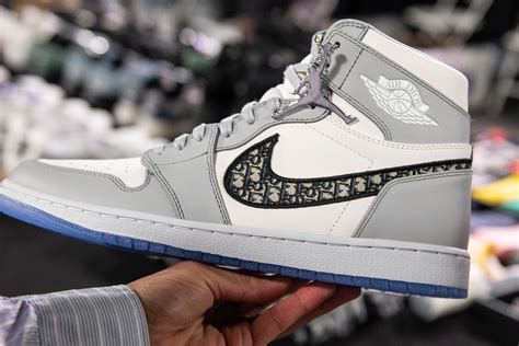 A Collab Dior X Nike Air Jordan 1 Já Mostrou A Cara O Cara Fashion