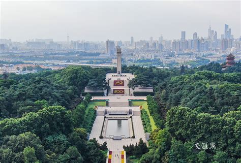 雨花台烈士陵园庆祝建党百年巨型花景亮相 中国南京红色在线——南京红色文化资源展示和利用平台