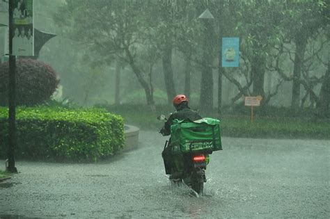 China Issues Yellow Alert For Rainstorms Chinadaily Cn