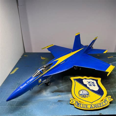 1/72 Blue Angels F/A-18E : r/modelmakers