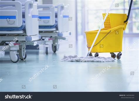 452 Nurse Cleaning Surgery Room Images, Stock Photos, 3D objects ...
