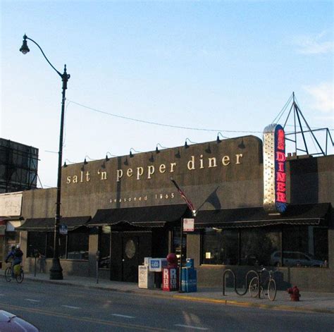 Chicago : Salt and Pepper Diner with photo! via Planet99