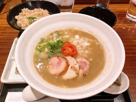 メイン画像 食欲の秋、目の前に。ラーメン好きに捧ぐ、東京都内の本当に美味しいラーメン7選 Retrip リトリップ