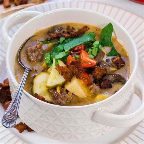 Cheeseburger Soup