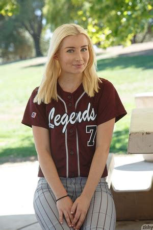 Baseball Playing Blonde Shows Her Body Outd XXX Dessert Picture 4