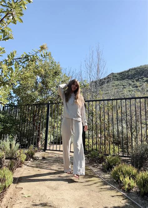 LAUREN KENNEDY - women's set