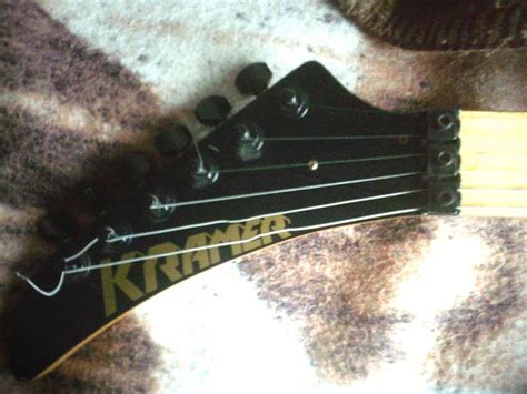 Sobre Una Guitarra Kramer Guitarras Eléctricas Acústicas Clásicas