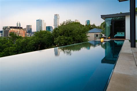 Downtown Austin | Custom Pool Builders | Austin Water Designs