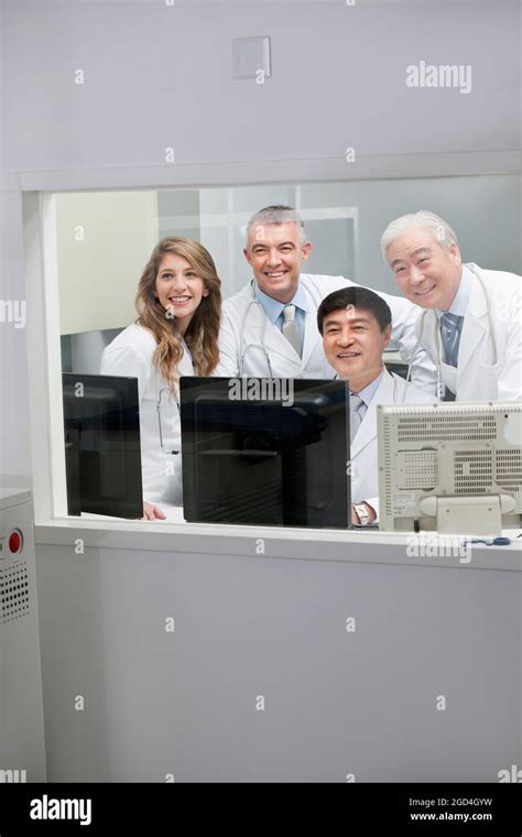Doctors At Work Stock Photo Alamy