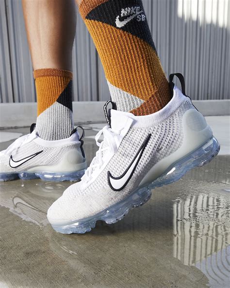 Nike Air Vapormax 2021 FK Trainers In Black And Silver