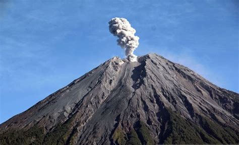 Jurnal Metro Analisa Jadi Fakta Level Siaga Iii Gunung Semeru