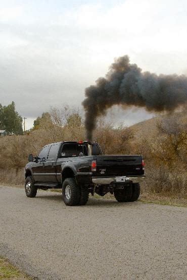 Pin By Salvador Chavez On Rolling Coal Diesel Trucks Ford Diesel