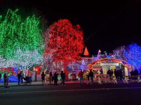 DEACON DAVE’S CHRISTMAS LIGHTS - Updated November 2024 - 454 Photos & 135 Reviews - 352 ...