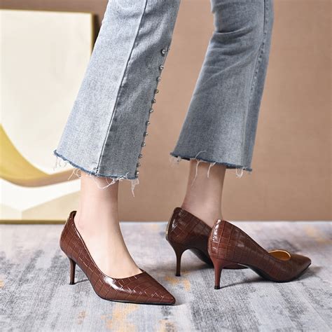 Wholesale Pointed Toe Thin Heel High Heeled Shoes For Women In The