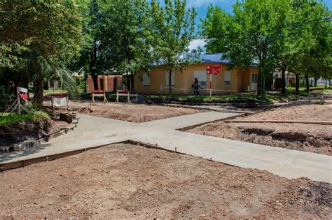 Progresan A Buen Ritmo Las Obras De Cord N Cuneta En La Ciudad