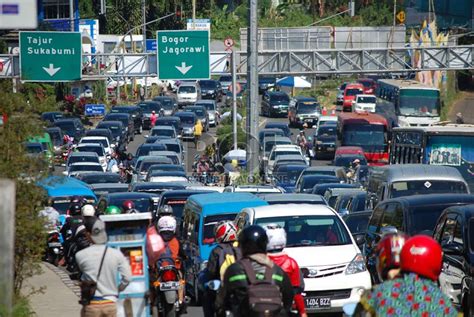 Cikampek Macet Jalur Puncak Jadi Alternatif Wisatawan Republika Online