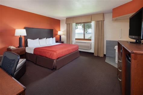 AmericInn by Wyndham Ashland | Ashland, WI Hotels