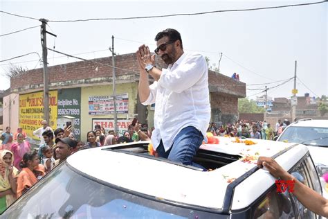 Gurdaspur Sunny Deol During Election Campaign Gallery Social News Xyz