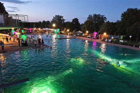 AltkreisBlitz Nacht Der 1 000 Lichter Im Naturbad Uetze