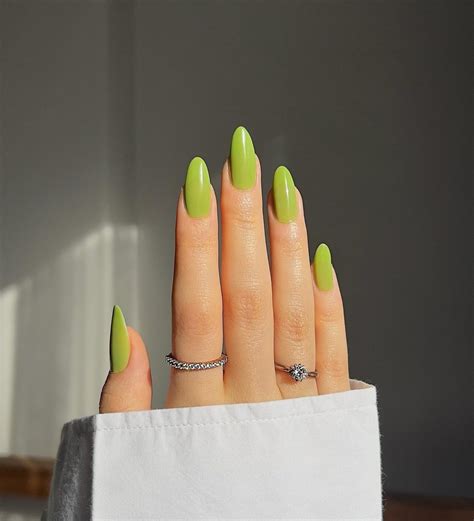 3+ Lovely Light Green Nail Ideas For 2024 - DrExplains