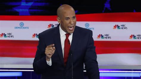 Cory Booker Explains His Side Eye At Beto Orourke Speaking Spanish At