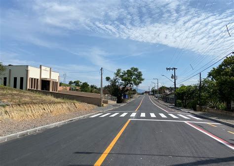 Rua Tiroleses trecho 2 recebe sinalização Prefeitura de Timbó