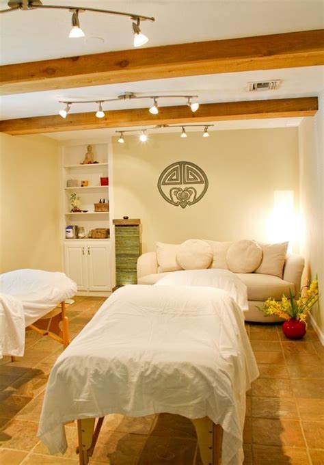 Peek Inside These Acupuncture Clinics Acupuncture Clinic Acupuncture Massage Clinic