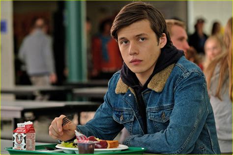 Is Nick Robinson Gay Love Simon Actor Sets The Record Straight Photo 4051258 Love Simon