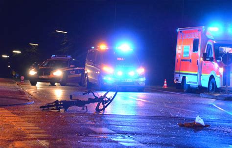 Radfahrer Nach Unfall In D Sseldorf Vennhausen Schwer Verletzt