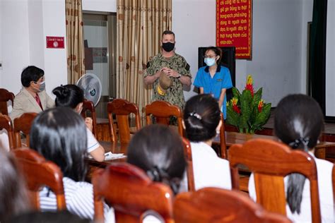 Dvids Images Commander Ctf Tours Phu Yen General Hospital