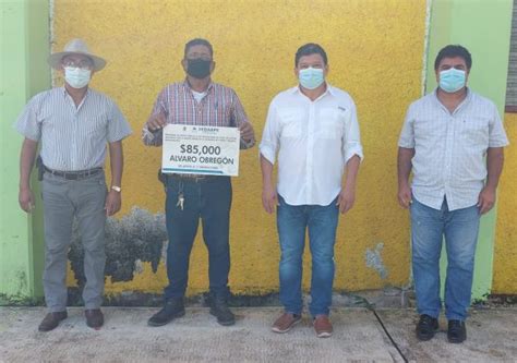 Reciben Apoyos De Sedarpe M S De Productores Ca Eros Del Sur De