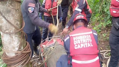 Hallan el cadáver de una mujer flotando en el río Guaire a la altura de