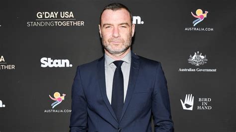 Liev Schreiber nel cast di un film tratto da Di là dal fiume e tra gli