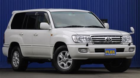 Land Cruiser 100 Vs 200 Thorough Comparison Of Fuel Efficiency And