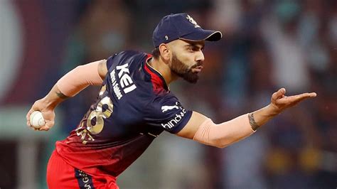 Virat Kohli Will Give His Best To Help Rcb Get Into Ipl Playoffs