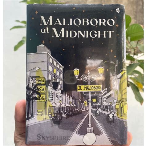 Jual Produk Original Novel Malioboro At Midnight Skysphire Free Pembatas Buku Ruangnovel