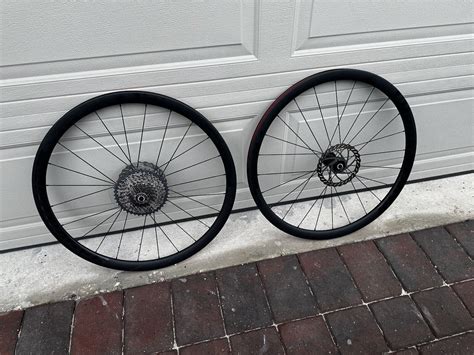 Bontrager Aeolus Elite 35 Disc Road Carbon Wheel Set With Rotors And