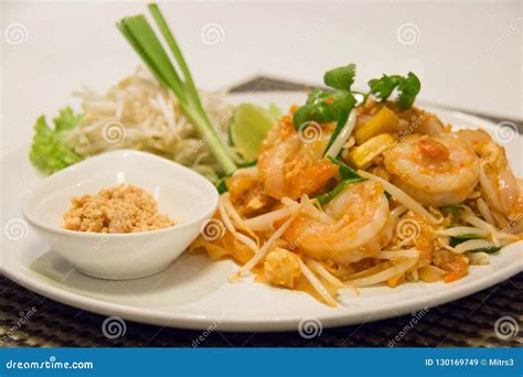 Pad Thai Stir Fried Rice Noodle With Shrimp Stock Image Image Of Rice