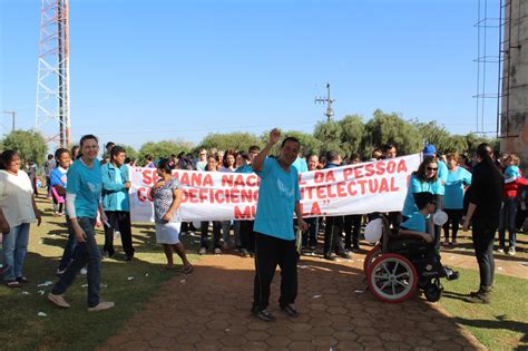 Olho Aberto Paraná Cantagalo Alunos e colaboradores da Apae fizeram