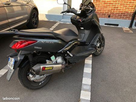 YAMAHA Xmax 125 Occasion Le Parking