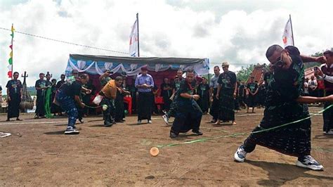 Atraksi Wisata Wela Maka Permainan Tradisional Di Kampung Beiposo Ngada