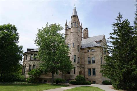 30 Top Ranking Midwest Colleges and Universities