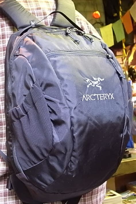 Купить Туристический рюкзак Дуги'teryx шершень 18 рюкзак ARCTERYX Arc ...